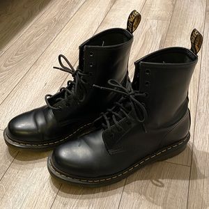 Dr. Marten’s 1460 Smooth Leather